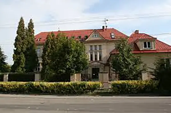 Budova ZUŠ Bedřicha Smetany v Petrovicích u Karviné