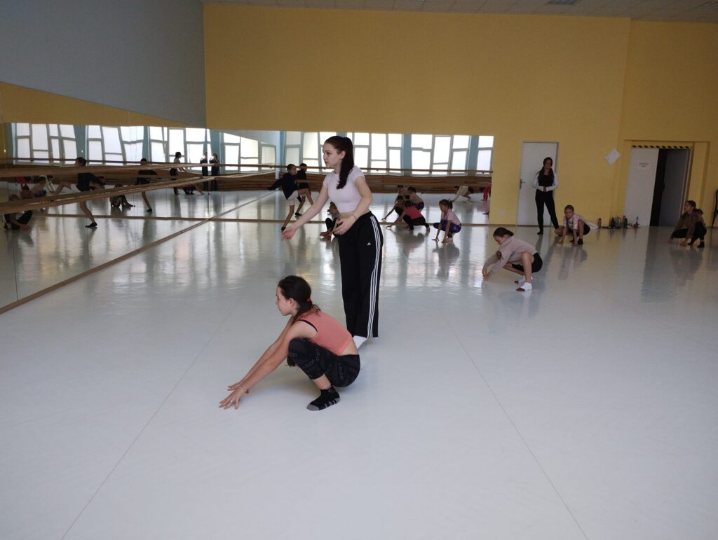Snímek s vedoucí tanečního workshopu Amálií Žáčkovou